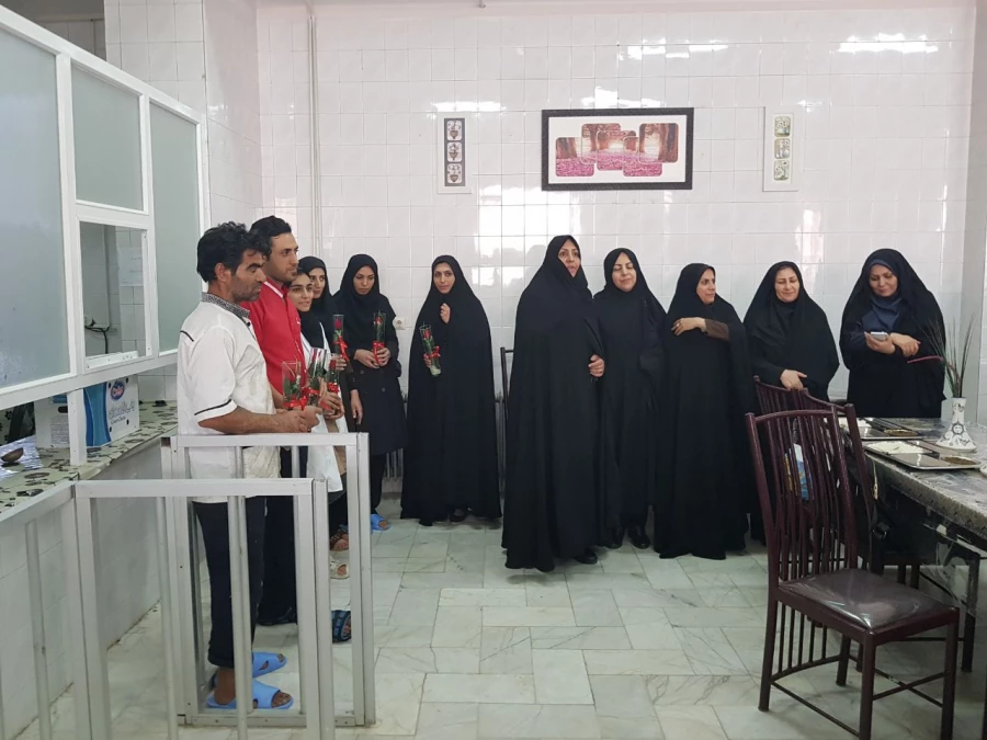 از پرسنل سلف سرویس مرکزی و فعالان خوابگاههای دانشجویی دانشگاه تقدیر شد  3