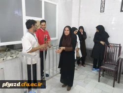 از پرسنل سلف سرویس مرکزی و فعالان خوابگاههای دانشجویی دانشگاه تقدیر شد. 7