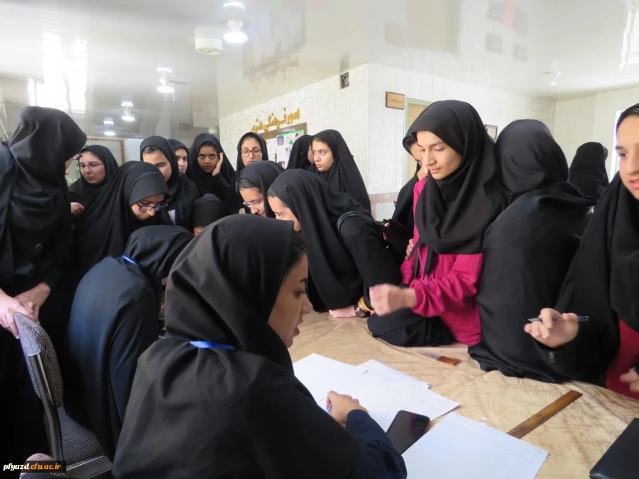 انتخابات شورای صنفی با حضور فعال و مشارکت دانشجومعلمان پردیس برگزار شد 3