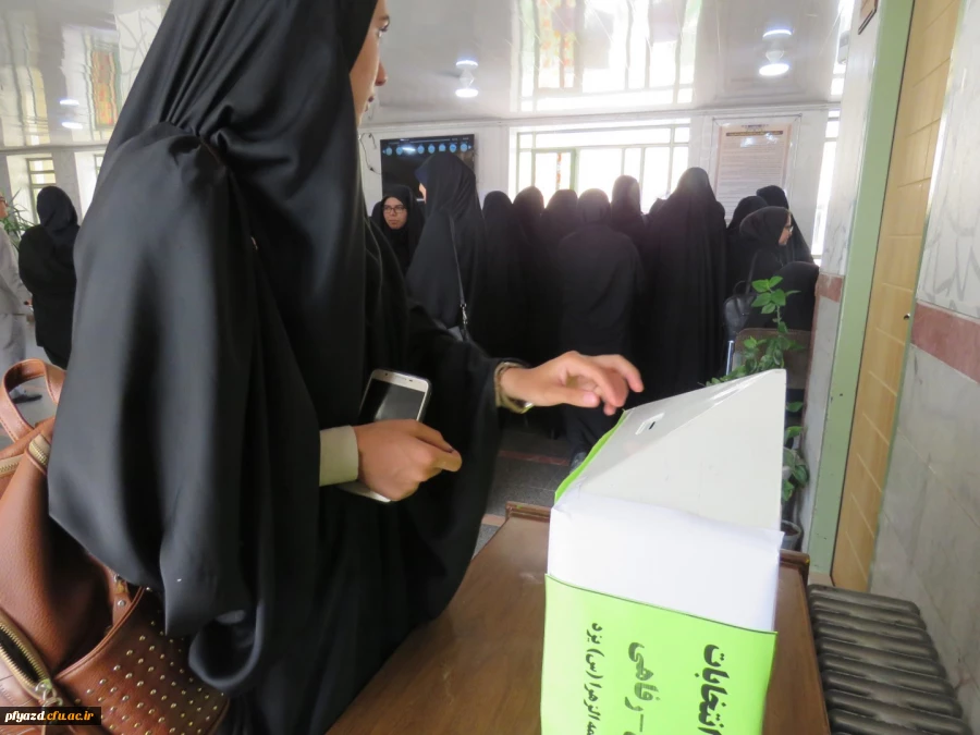 انتخابات شورای صنفی با حضور فعال و مشارکت دانشجومعلمان پردیس برگزار شد 4