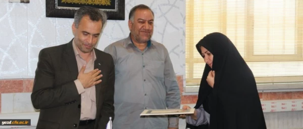 معرفی معاون آموزشی، پژوهشی و فرهنگی پردیس فاطمه الزهرا (س) دانشگاه فرهنگیان یزد 3