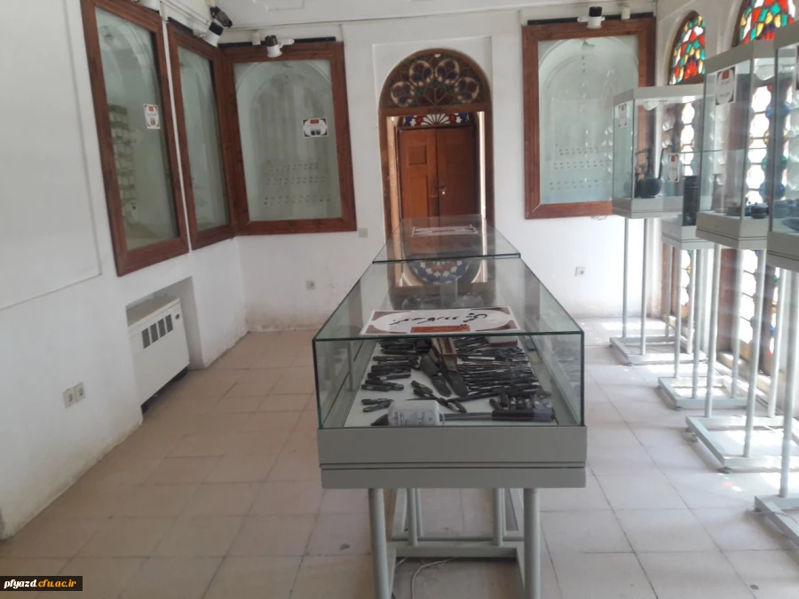 بازدید گروهی از دانشجویان از اماکن تاریخی استان یزد 13