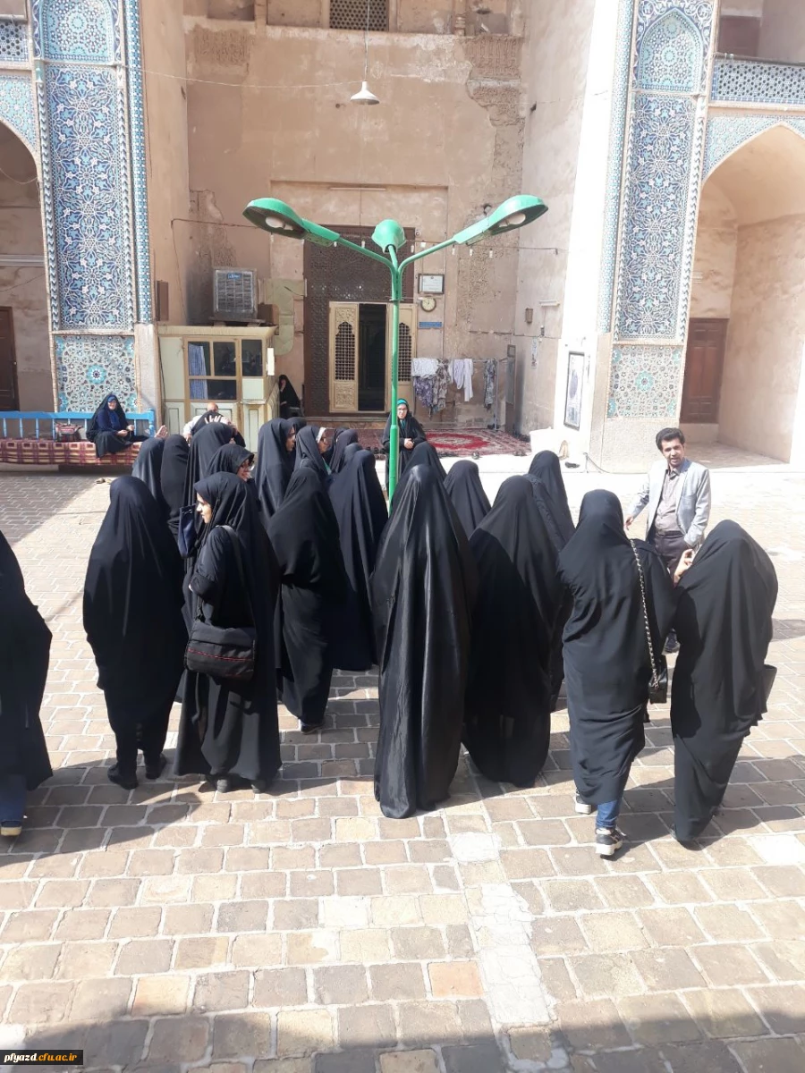 بازدید گروهی از دانشجویان از اماکن تاریخی استان یزد 21