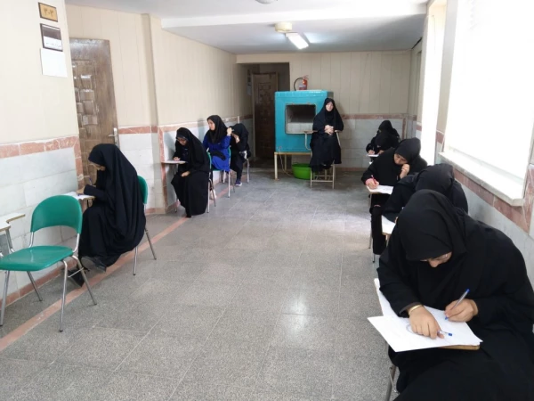 برگزاری امتحانات پایان نیمسال دوم 98-97پردیس فاطمه الزهرا(س)  9