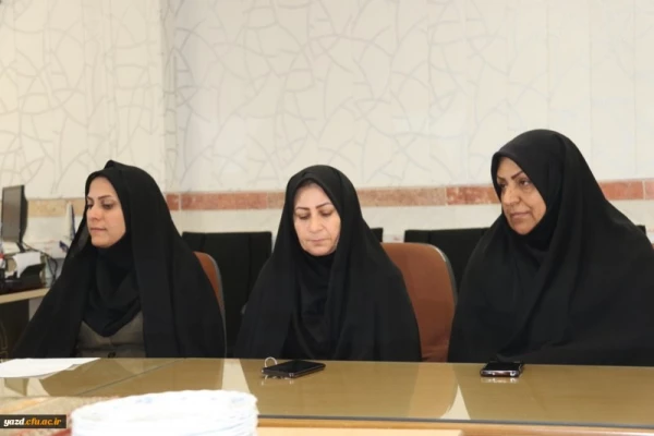 مراسم معارفه معاون امور دانشجویی و توسعه منابع پردیس حضرت فاطمه الزهرا(س) یزد 5