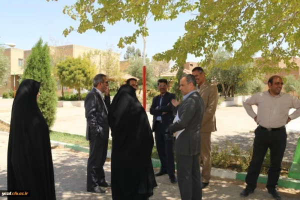 بازدید رئیس سازمان مدیریت و برنامه ریزی استان از پردیس حضرت فاطمه الزهرا (س) یزد 7