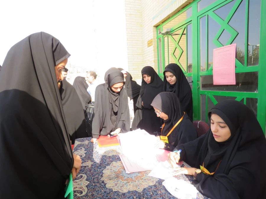 ثبت نام و پذیرش دانشجو معلمان جدیدالورودمهر98 آغاز شد
 8