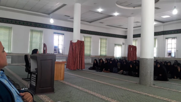 اولین جلسه فرهنگی با موضوع پرسش و پاسخ با مسولین دانشگاه 2