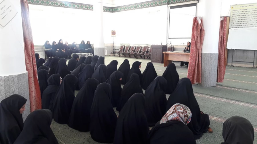 اولین جلسه فرهنگی با موضوع پرسش و پاسخ با مسولین دانشگاه 5