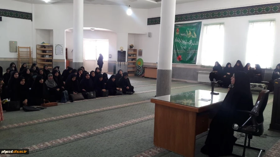 اولین جلسه فرهنگی با موضوع پرسش و پاسخ با مسولین دانشگاه 7