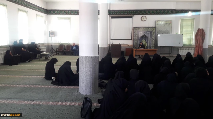 اولین جلسه فرهنگی با موضوع پرسش و پاسخ با مسولین دانشگاه 9