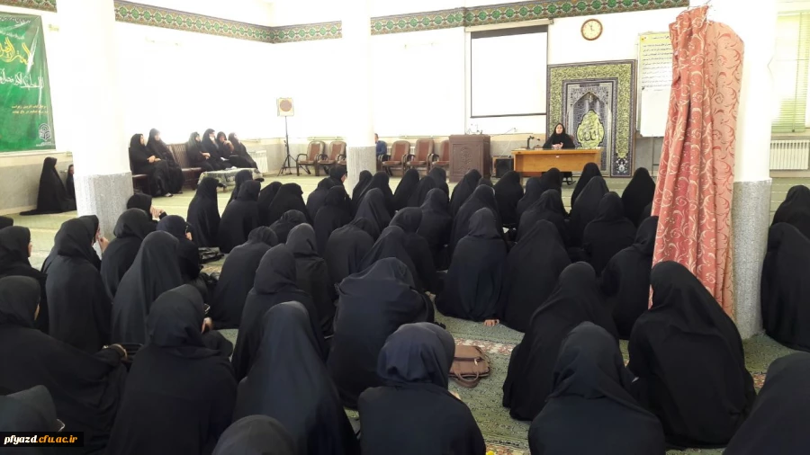 اولین جلسه فرهنگی با موضوع پرسش و پاسخ با مسولین دانشگاه 12