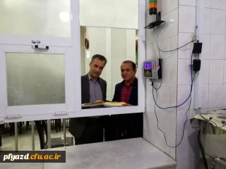 بازدید سرزده مدیر پردیس های استان و سرپرست پردیس حضرت فاطمه الزهرا (س) از سرای دانشجویی و سلف دانشگاه