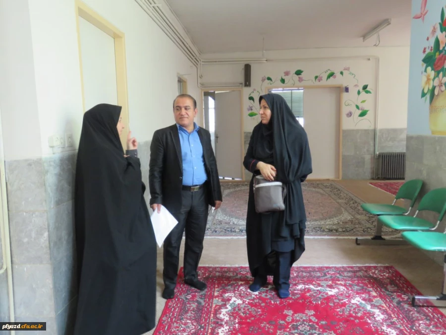 دیدار سرپرست پردیس با مدیر دبیرستان نمونه دولتی الزهرا (س) 6