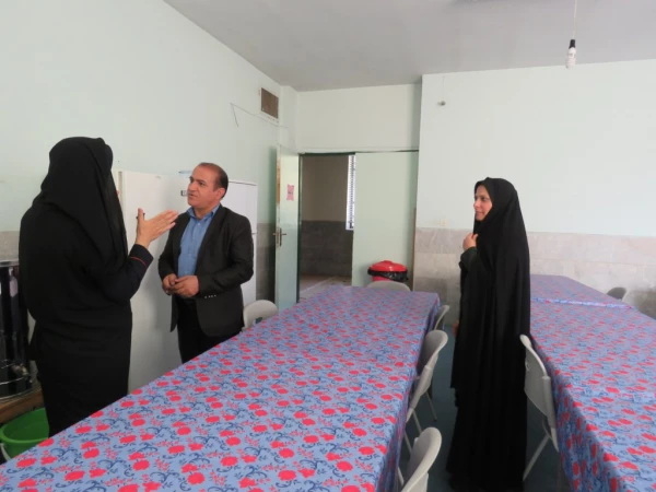دیدار سرپرست پردیس با مدیر دبیرستان نمونه دولتی الزهرا (س) 8