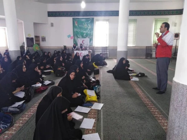 جلسه فرهنگی با موضوع معرفی کانون ها و عضوگیری برگزار شد 13