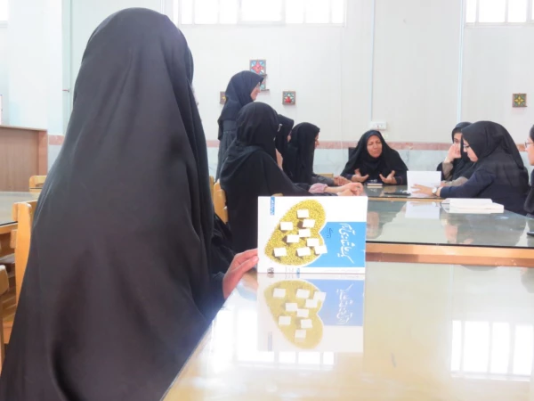 برگزاری نشست کتابخوانی با عنوان "با هم بلند بخوانیم" 4