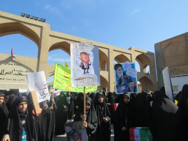 گزارش تصویری راهپیمایی 13 آبان ماه و تشکیل غرفه در محل راهپیمایی 9