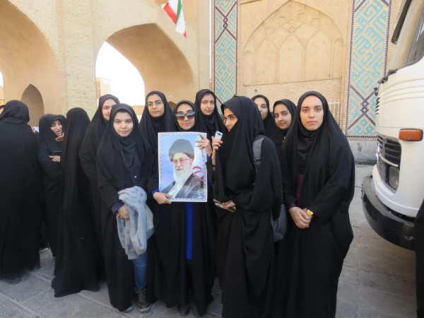 گزارش تصویری راهپیمایی 13 آبان ماه و تشکیل غرفه در محل راهپیمایی 10