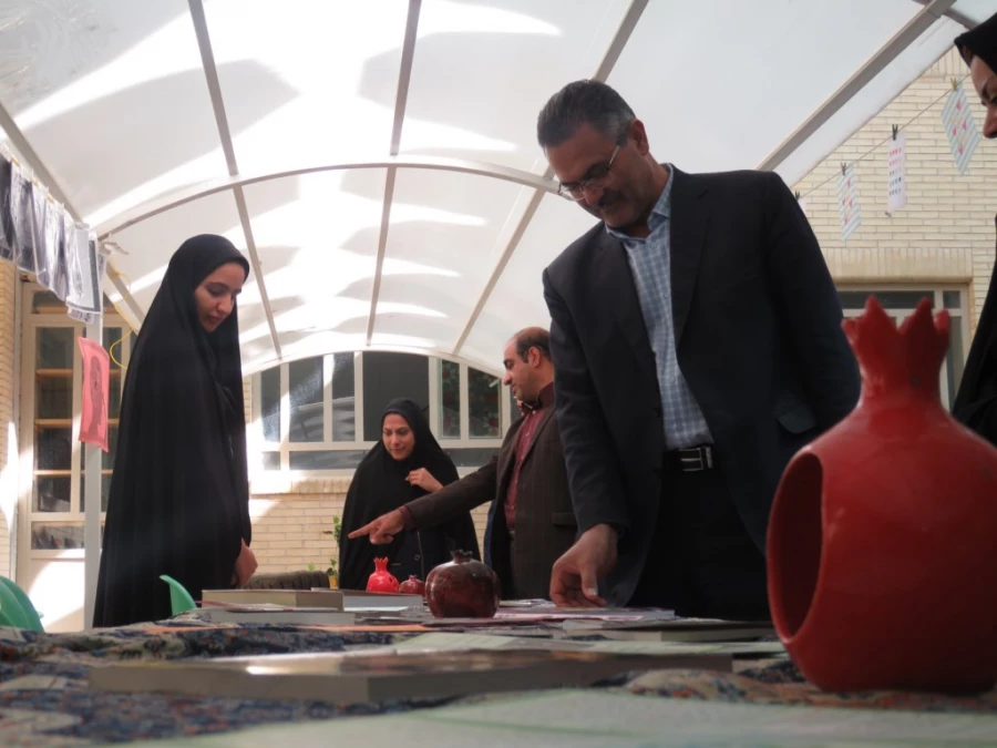 برگزاری نمایشگاه به مناسبت هفته سلامت روان 16