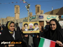 گزارش تصویری حضور دانشجو معلمان پردیس فاطمه الزهرا (س) یزد در مراسم استقبال از ریاست محترم جمهوری 6