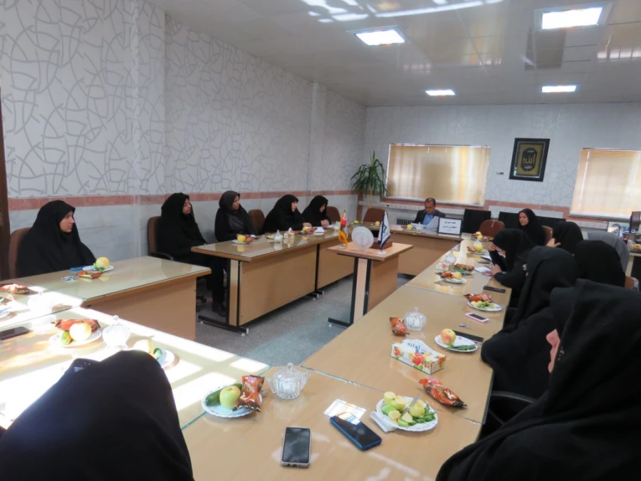 جلسه شورای اداری همکاران پردیس برگزار شد 3