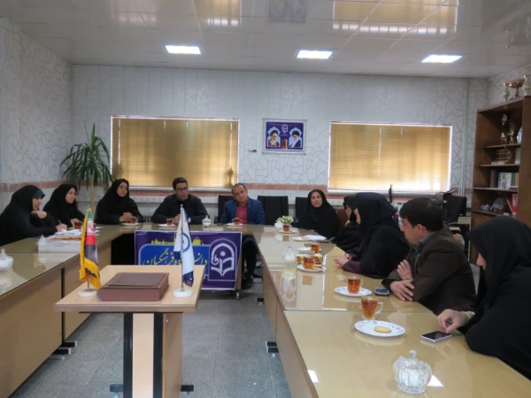 نشست مسئولین پردیس با مرکز بهداشت شهرستان به منظور ارتقای سطح بهداشت 6