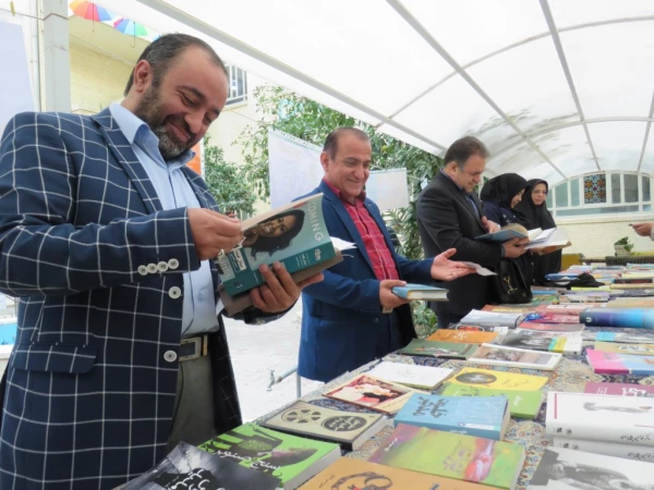 نمایشگاه کتاب برگزار شد 7