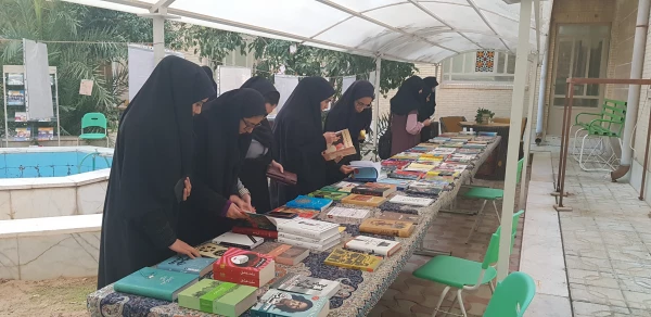 نمایشگاه کتاب برگزار شد 13
