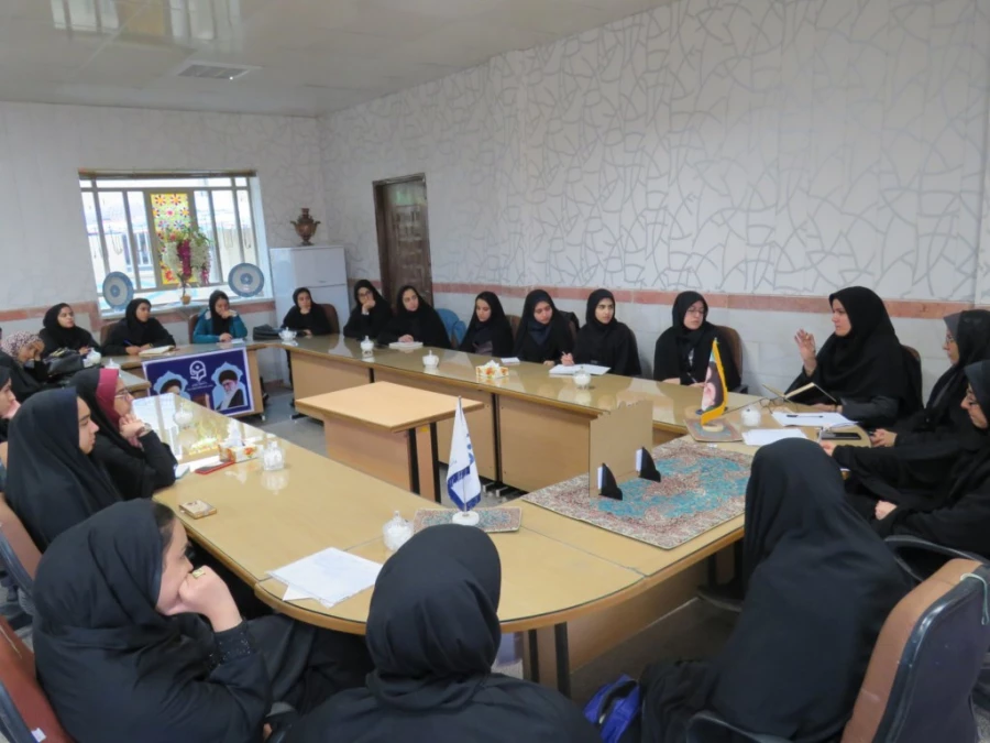 جلسه با نمایندگان آموزش برگزار شد 3