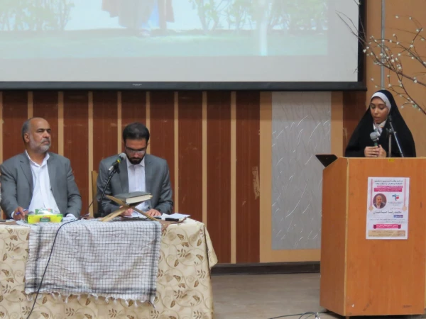 اولین سلسله جلسات مطالبه گری دانشجو معلمان دانشگاه فرهنگیان یزد با حضور صباغیان نماینده مجلس شورای اسلامی برگزار شد 13