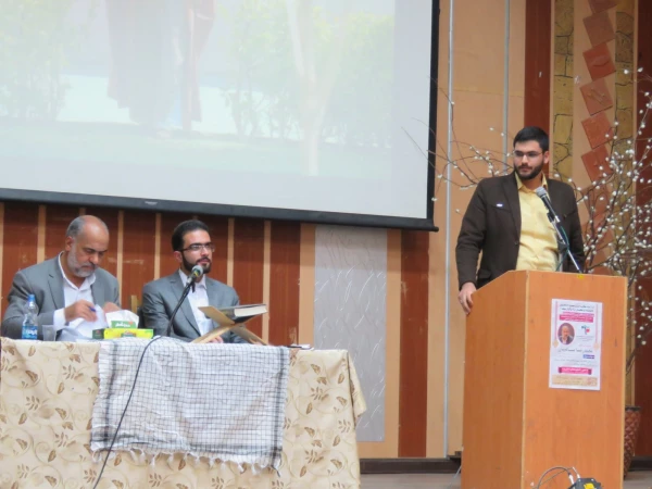 اولین سلسله جلسات مطالبه گری دانشجو معلمان دانشگاه فرهنگیان یزد با حضور صباغیان نماینده مجلس شورای اسلامی برگزار شد 16