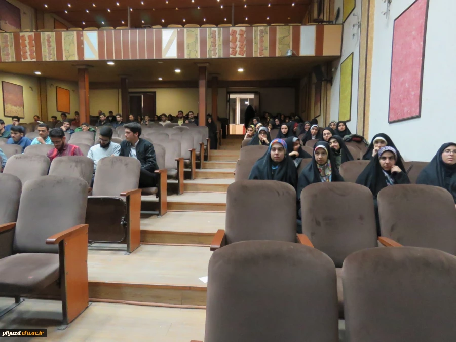 اولین سلسله جلسات مطالبه گری دانشجو معلمان دانشگاه فرهنگیان یزد با حضور صباغیان نماینده مجلس شورای اسلامی برگزار شد 20