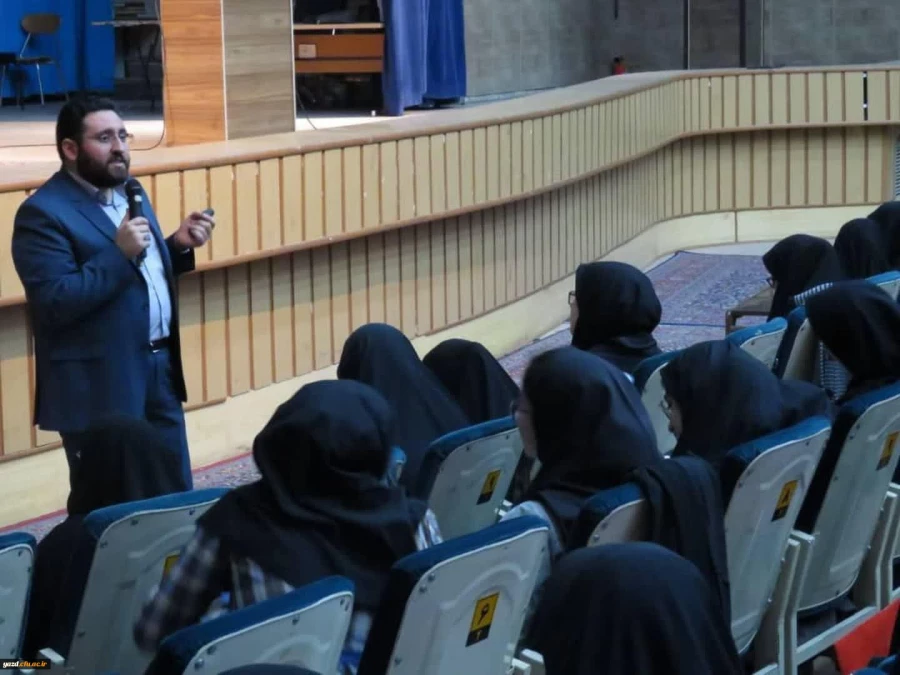 اولین دوره شخصیت شناسی با رویکرد اسلامی ویژه دانشجومعلمان پردیس  3