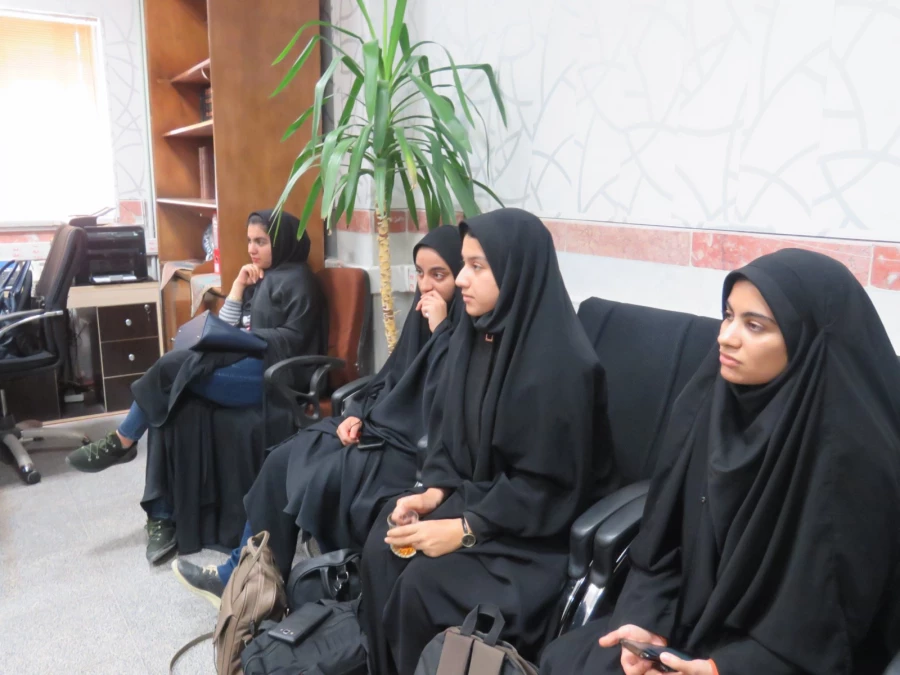 جلسه سرپرست پردیس فاطمه الزهرا (س) با دانشجومعلمان خوابگاه الزهرا 7