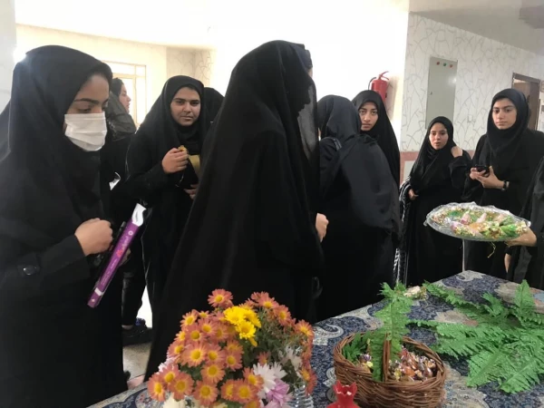 آیین استقبال از دانشجومعلمان در روز دانشجو و حضور سرپرست پردیس در کلاس های درس و سلف سرویس 3