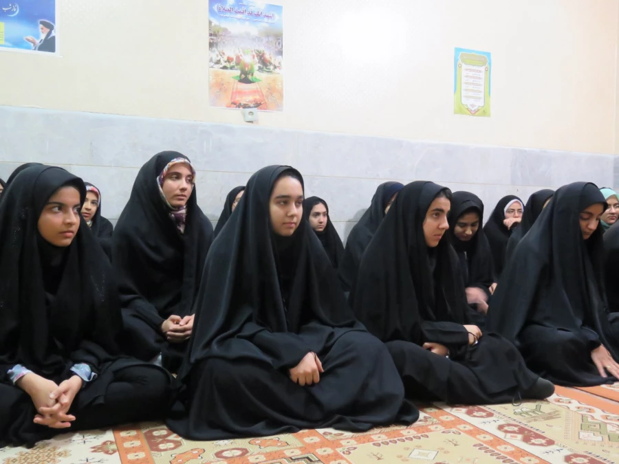 بازدید مسئولان دانشگاه از سرای دانشجویی الزهرا پردیس  5