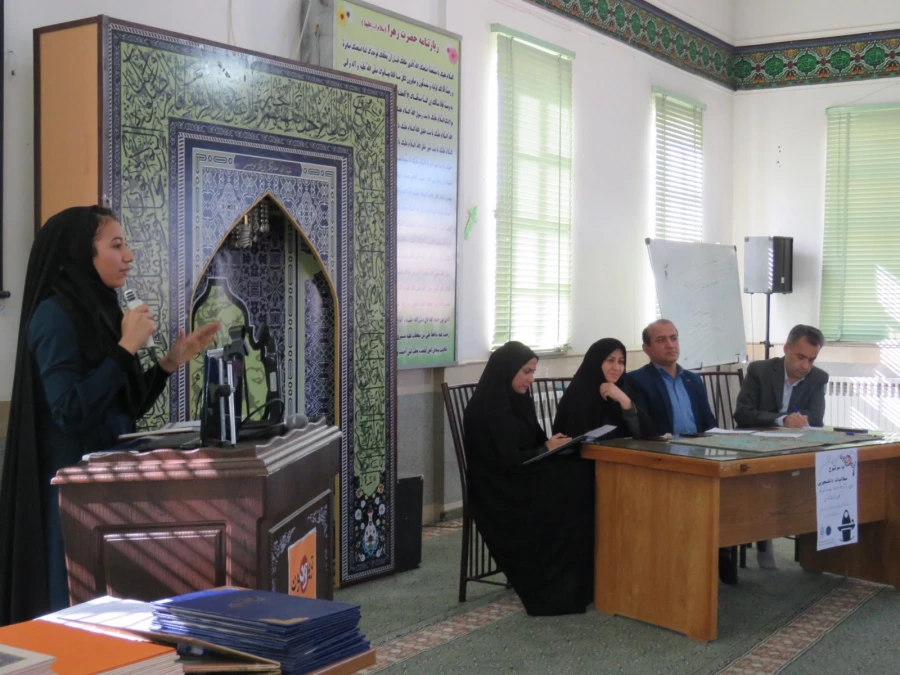 برگزاری تریبون آزاد دانشجویی با موضوع مطالبات دانشجویی 9