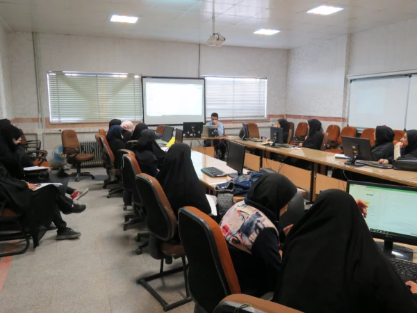 کارگاه آموزشی مقدمه ای بر سواد اطلاعاتی برگزار شد 3