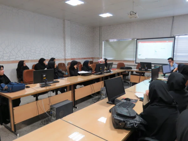 کارگاه آموزشی مقدمه ای بر سواد اطلاعاتی برگزار شد 5