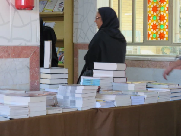 نمایشگاه کتاب در پردیس فاطمه الزهرا (س) دایر شد 5