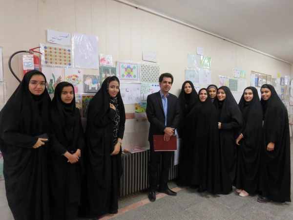 بازدید سرپرست پردیس از ژوژمان هنری دانشجومعلمان پردیس 9