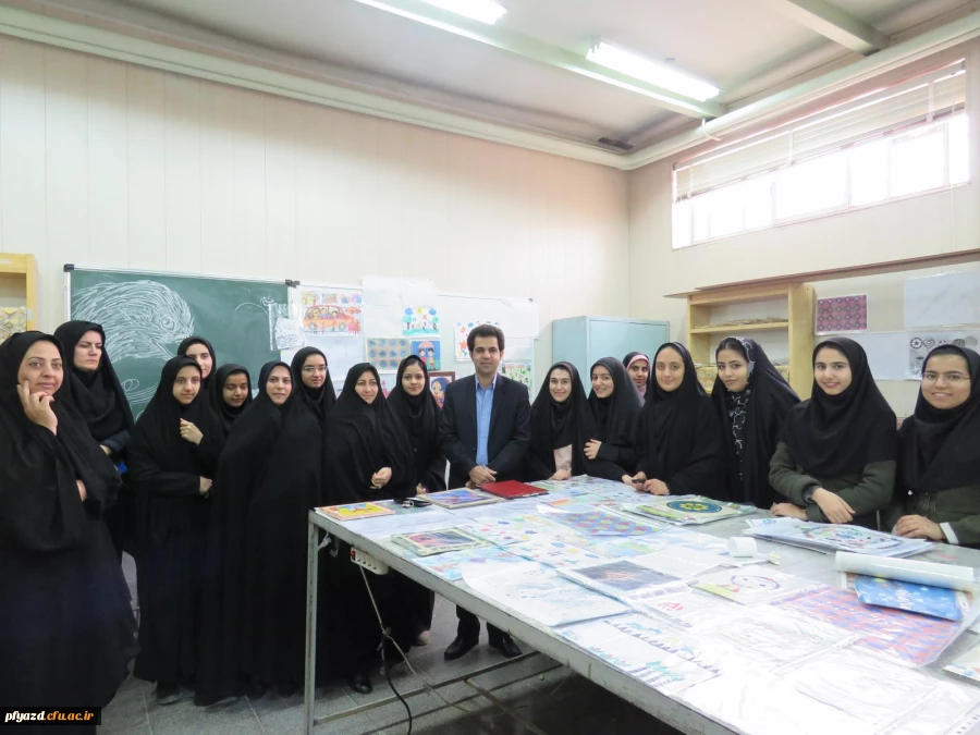 بازدید سرپرست پردیس از ژوژمان هنری دانشجومعلمان پردیس 11
