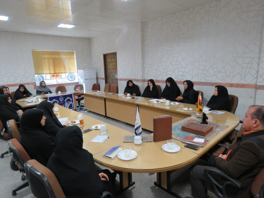 جلسه هماهنگی برگزاری امتحانات نیمسال اول 99-98 برگزار شد 9