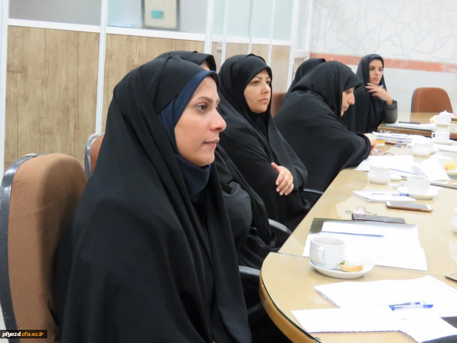 برگزاری جلسه شورای پردیس  10